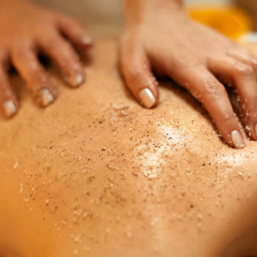 Le gommage corps, massage et soin en exclusivité par Massage Siddarta!