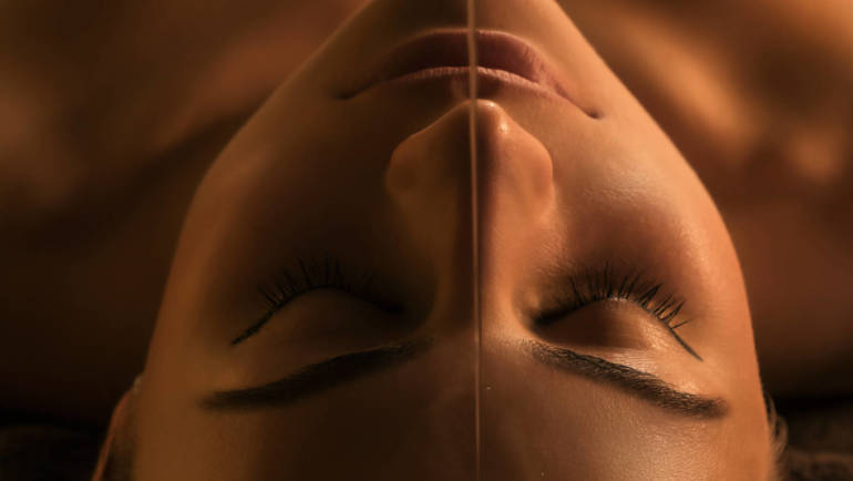 Le massage shirodhara, un massage d’exception pour une sérénité absolue – Siddarta